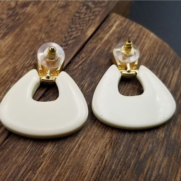 Amazon.com: 4 Pairs 80s Clip on Earrings Non Pierced Women  1980s it girl earrings E0311